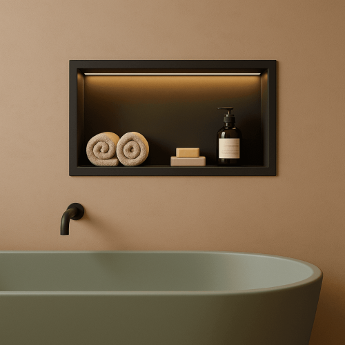 Inbouwnis 60x30x10 zwart met LED in badkamer